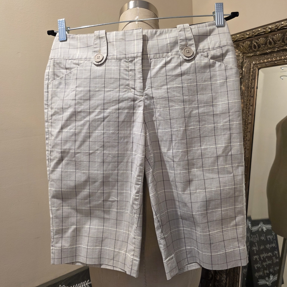 Express Design Studio "Editor" Plaid Women's Shorts. Size 4. Like New!